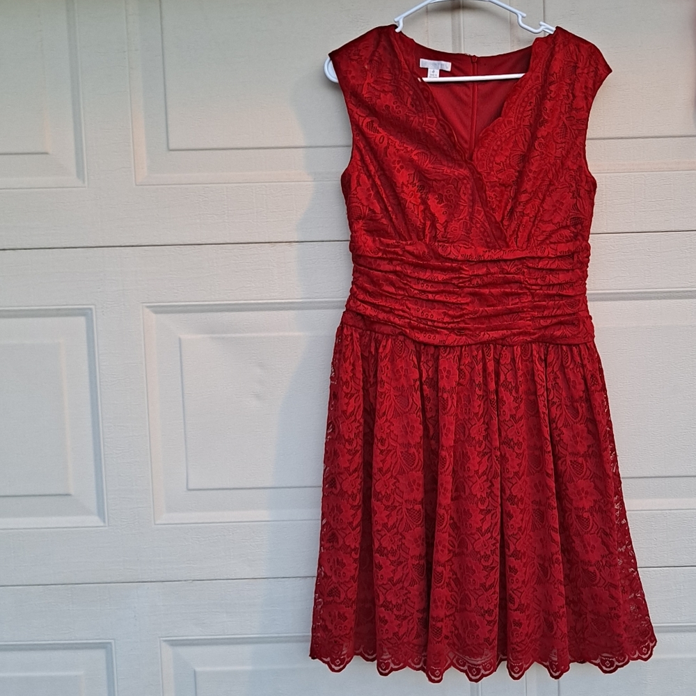 London Times Vibrant cranberry lace dress. 8